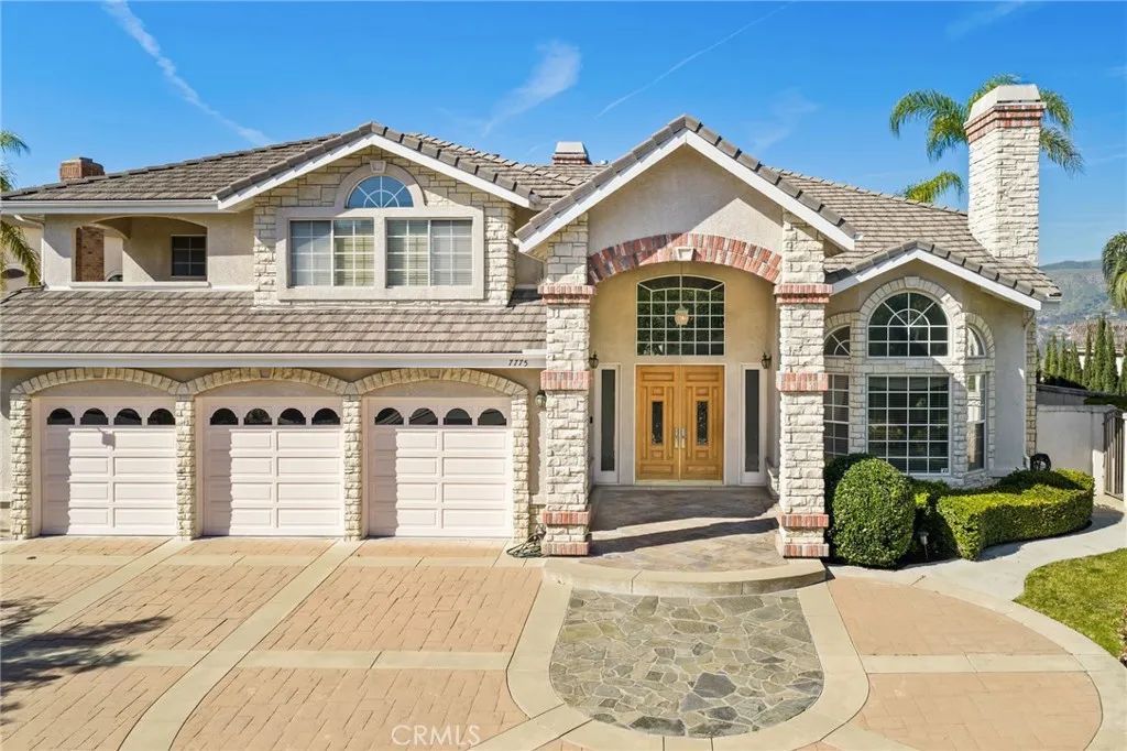 7775 E Bridgewood, Anaheim, California 92808 home-pic-3