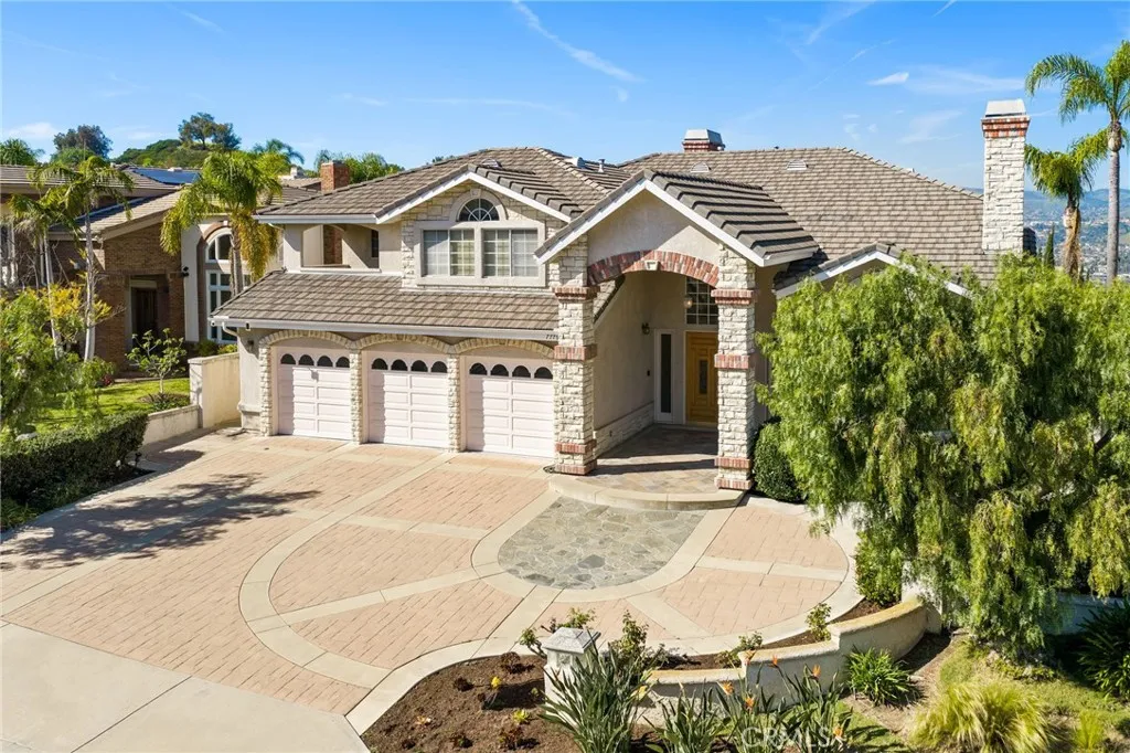 7775 E Bridgewood, Anaheim, California 92808 home-pic-2