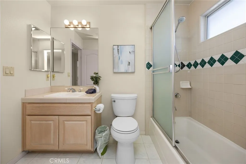 7775 E Bridgewood, Anaheim, California 92808 home-pic-41