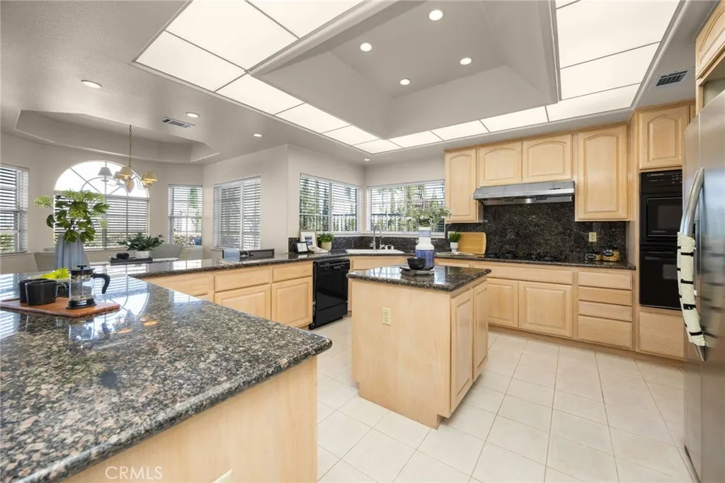 7775 E Bridgewood, Anaheim, California 92808 home-pic-11