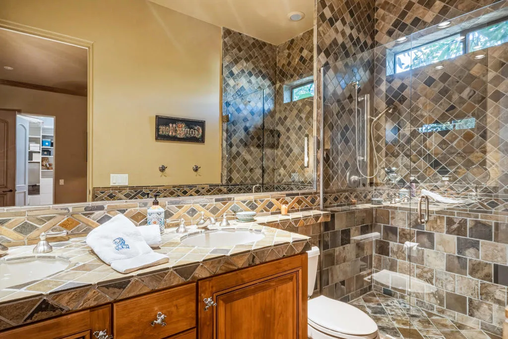 35 Overland Court, Palm Desert, California 92260 home-pic-18