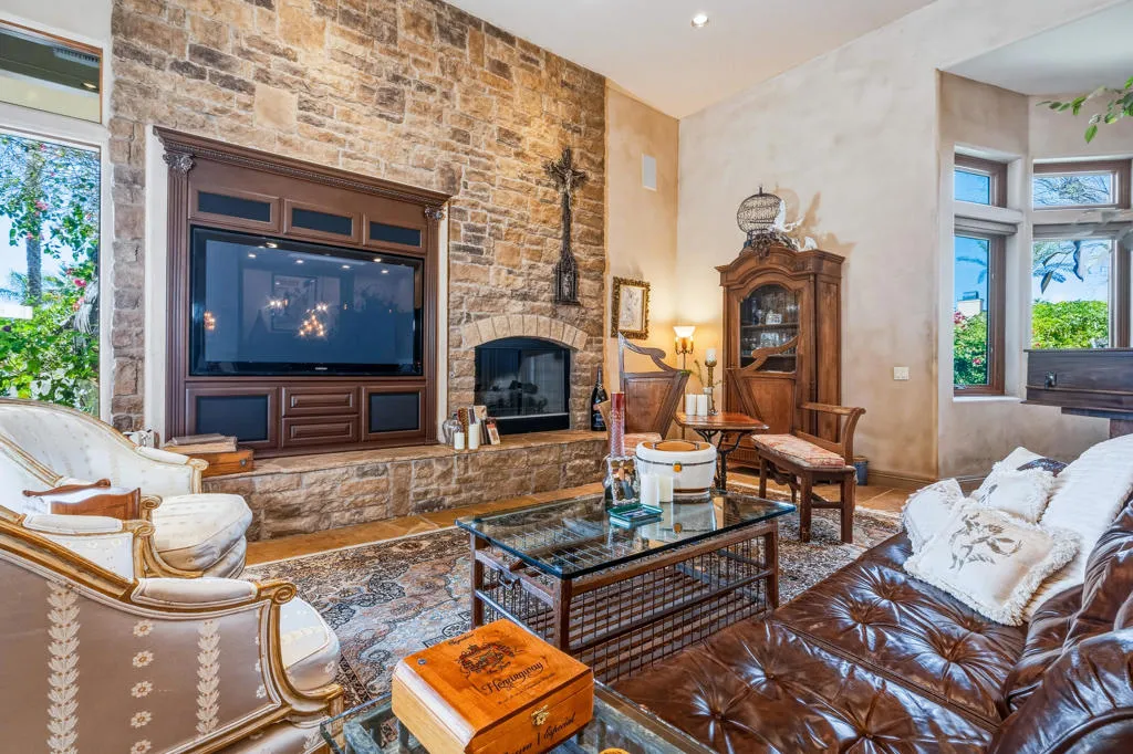 35 Overland Court, Palm Desert, California 92260 home-pic-6