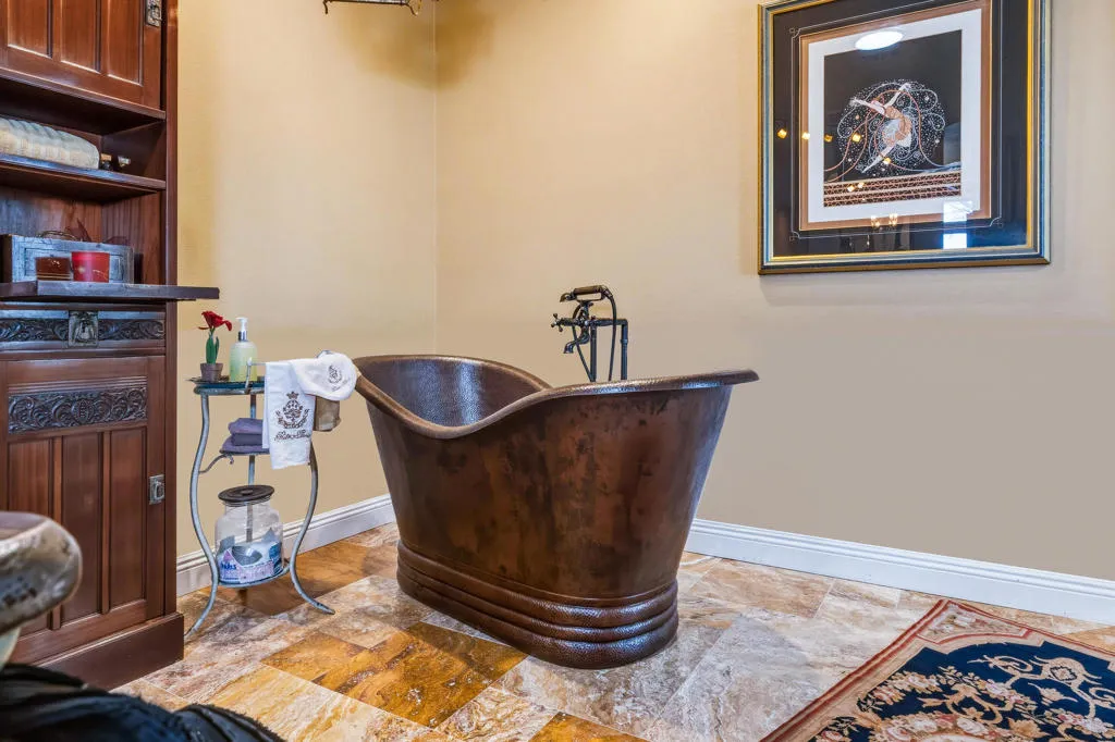 35 Overland Court, Palm Desert, California 92260 home-pic-15