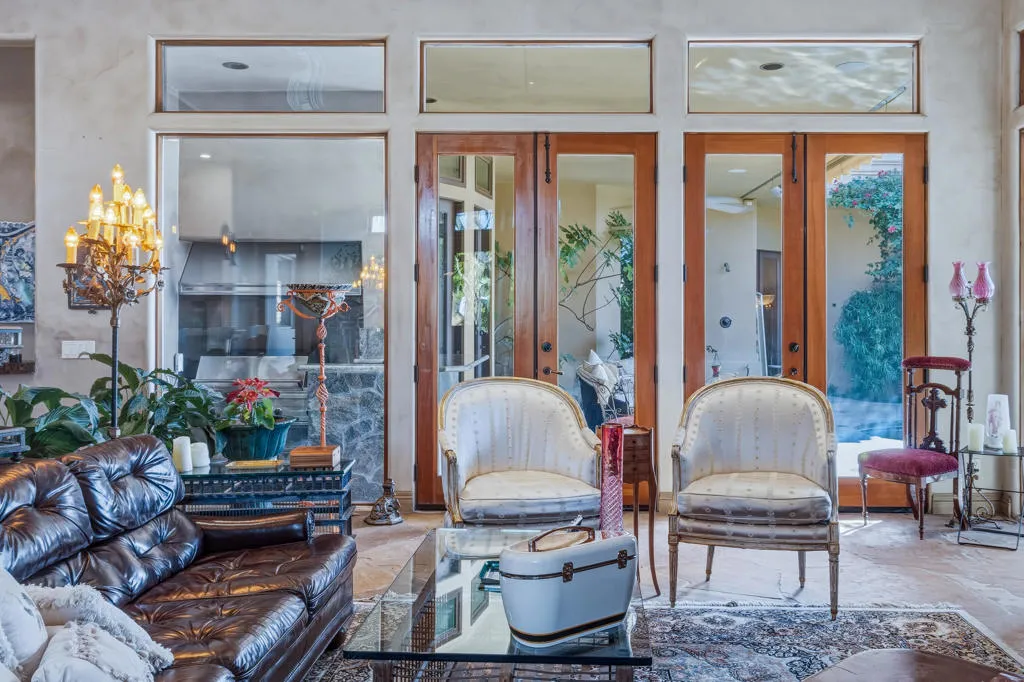 35 Overland Court, Palm Desert, California 92260 home-pic-12