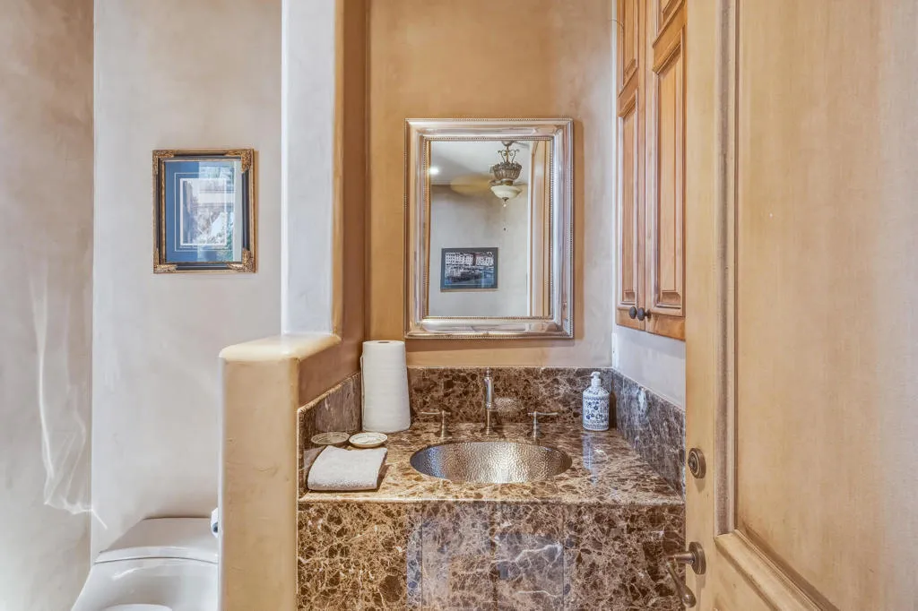 35 Overland Court, Palm Desert, California 92260 home-pic-26