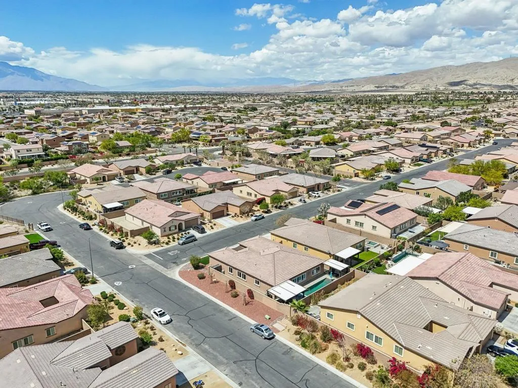 42912 Gazapo Court, Indio, California 92203 home-pic-52