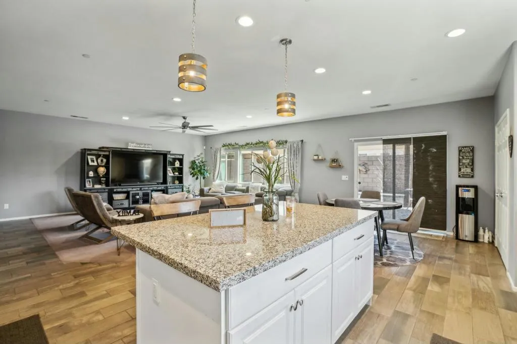 42912 Gazapo Court, Indio, California 92203 home-pic-22