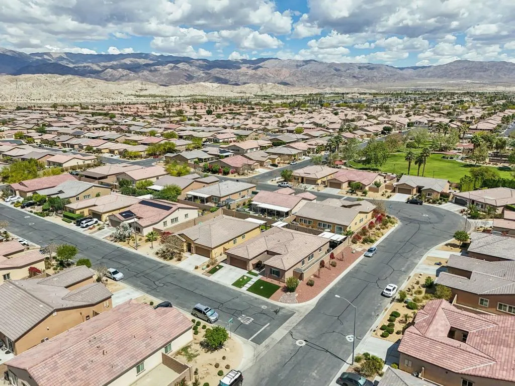 42912 Gazapo Court, Indio, California 92203 home-pic-51