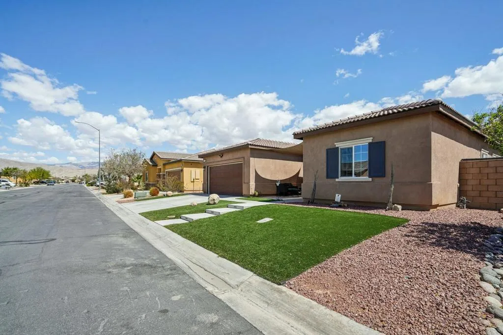 42912 Gazapo Court, Indio, California 92203 home-pic-6