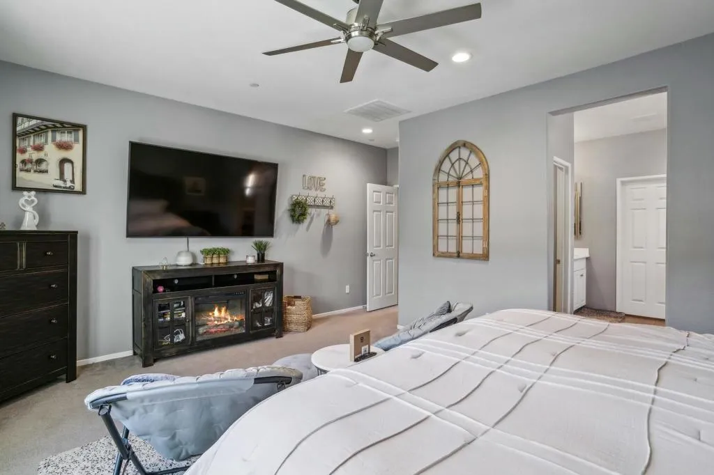 42912 Gazapo Court, Indio, California 92203 home-pic-31