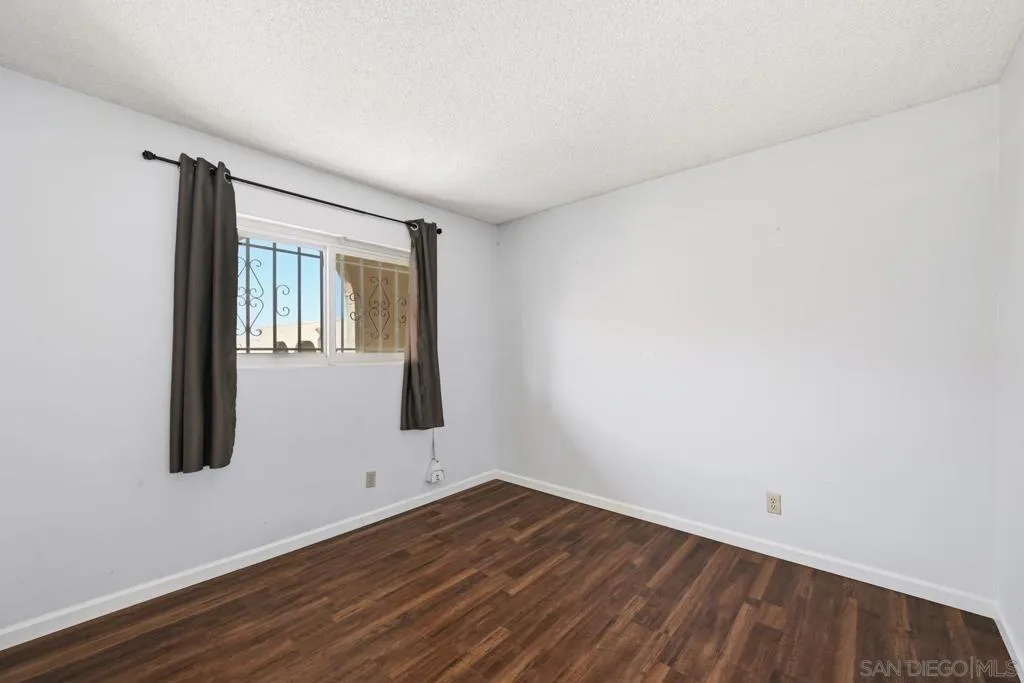 2530 Clairemont Dr 303, San Diego, California 92117 home-pic-14
