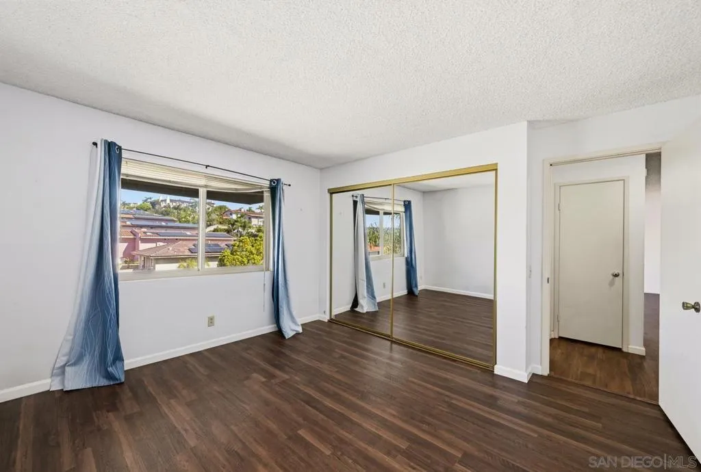2530 Clairemont Dr 303, San Diego, California 92117 home-pic-11