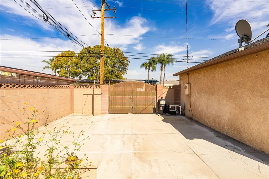 1605 S Rama Drive, West Covina, California 91790 home-pic-22