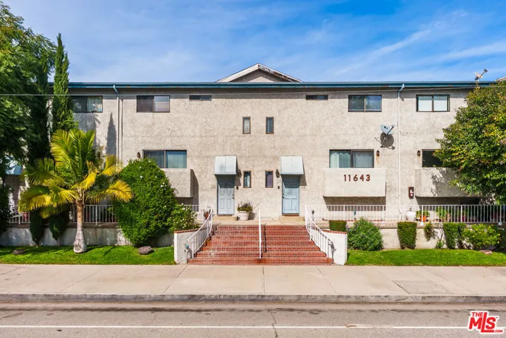 11643 Chandler Boulevard 111, Valley Village, California 91601