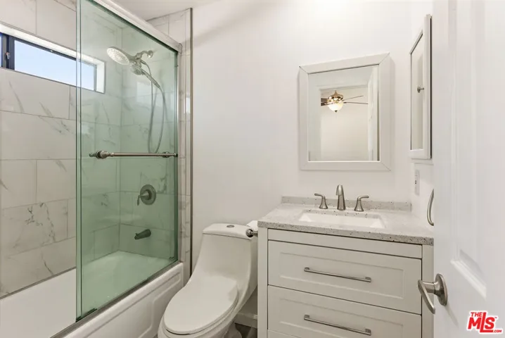 11643 Chandler Boulevard 111, Valley Village, California 91601