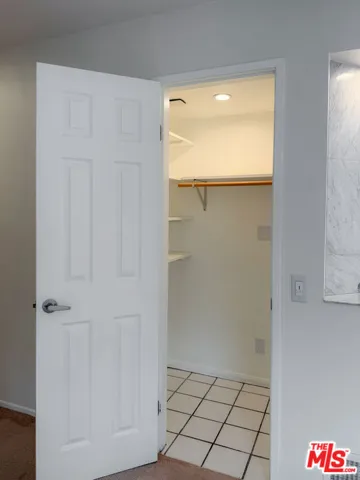 11643 Chandler Boulevard 111, Valley Village, California 91601