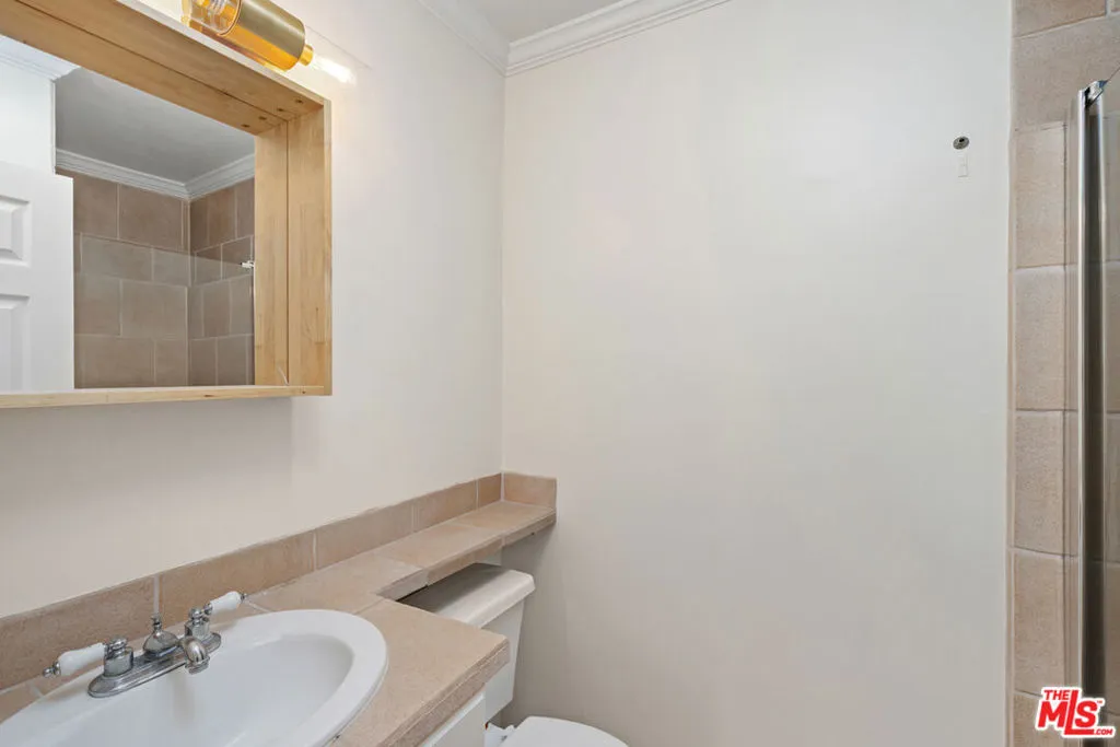 625 N Flores Street 304, West Hollywood, California 90048 home-pic-13