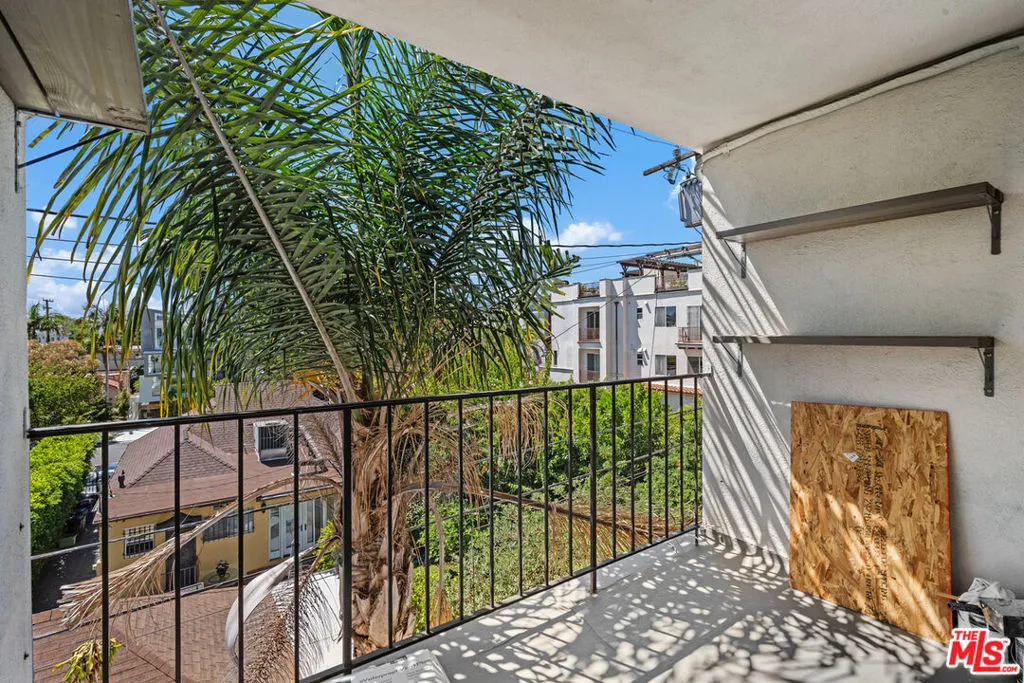 625 N Flores Street 304, West Hollywood, California 90048 home-pic-19