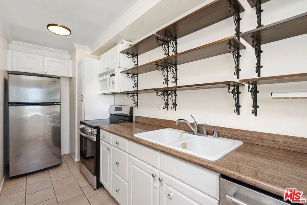 625 N Flores Street 304, West Hollywood, California 90048 home-pic-9