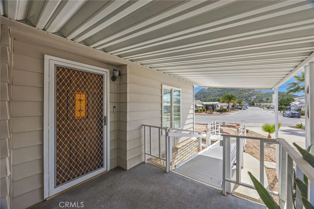 26011 Kentia Palm Dr, Homeland, California 92548 home-pic-5