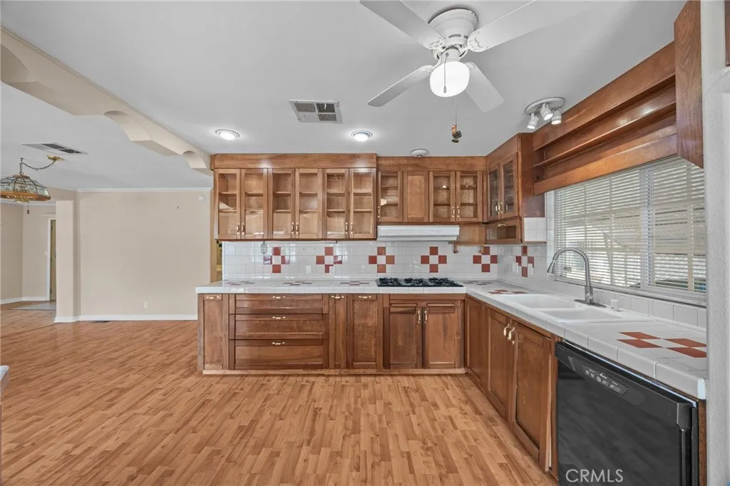 26011 Kentia Palm Dr, Homeland, California 92548 home-pic-15