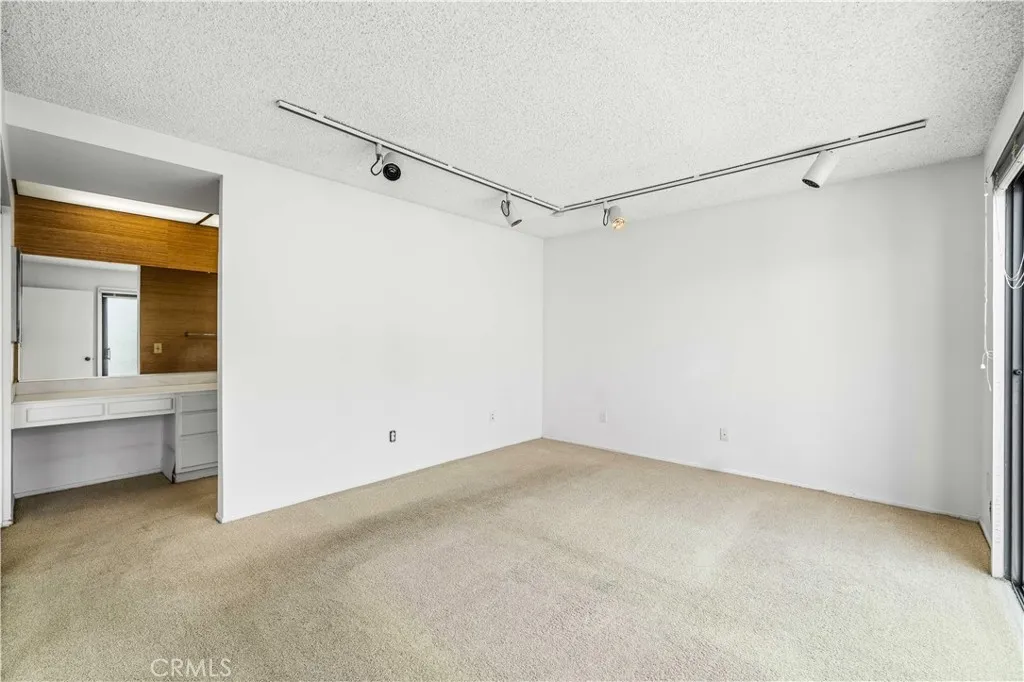 20 Navarre 134, Irvine, California 92612 home-pic-23