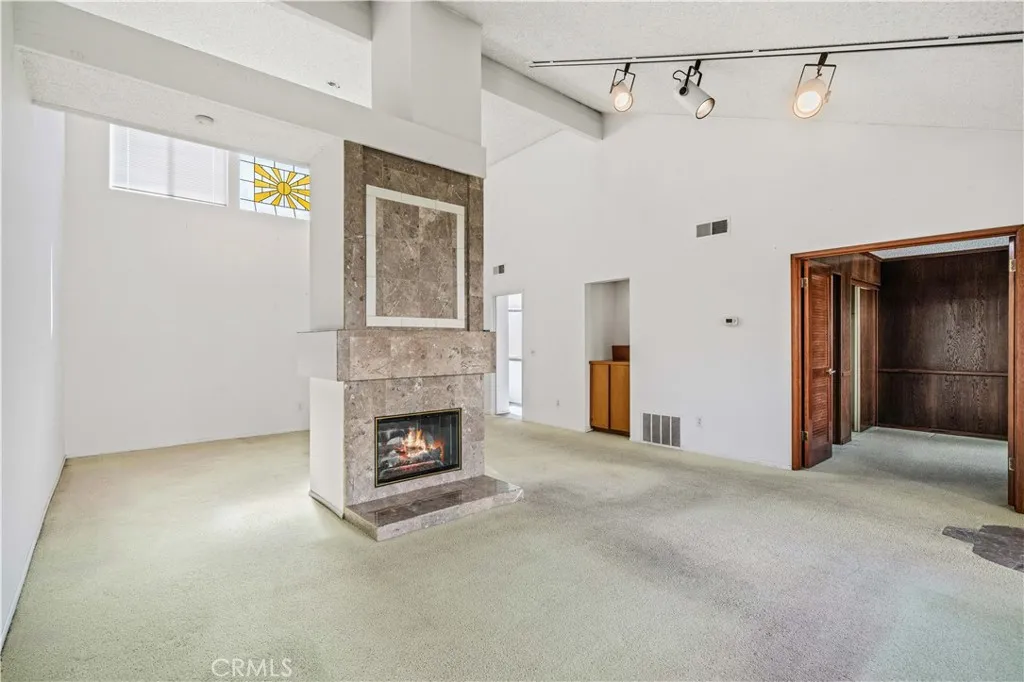 20 Navarre 134, Irvine, California 92612 home-pic-12