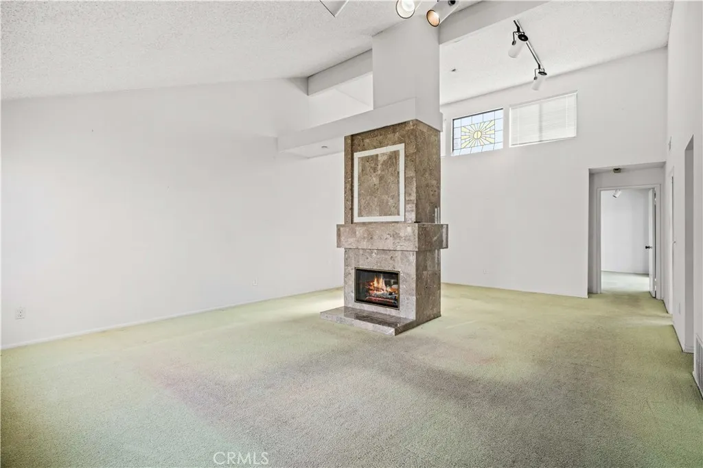 20 Navarre 134, Irvine, California 92612 home-pic-8