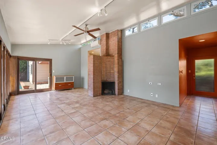 8-web-or-mls-127 South Ln_MEDIA360VR-8 (