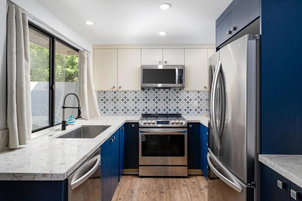 2501 N Indian Canyon Drive 635, Palm Springs, California 92262 home-pic-19