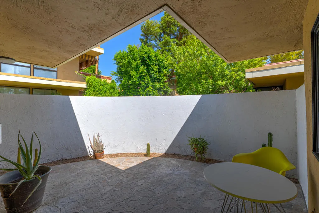 2501 N Indian Canyon Drive 635, Palm Springs, California 92262 home-pic-14