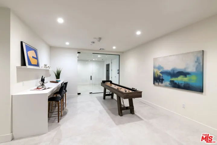 3651 Regal Place 201, Los Angeles, California 90068