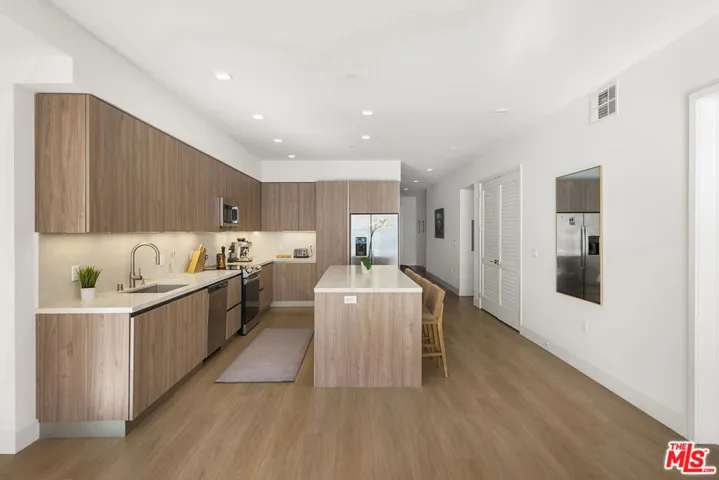 3651 Regal Place 201, Los Angeles, California 90068