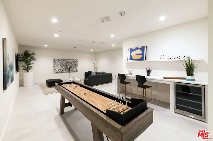 3651 Regal Place 201, Los Angeles, California 90068