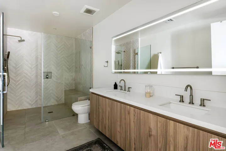 3651 Regal Place 201, Los Angeles, California 90068