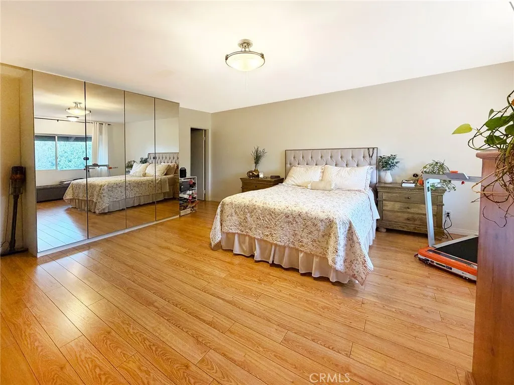 9788 Via Zibello, Burbank, California 91504 home-pic-16