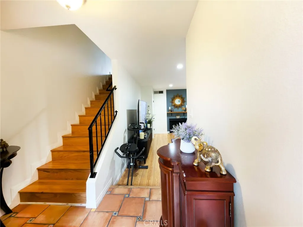 9788 Via Zibello, Burbank, California 91504 home-pic-2