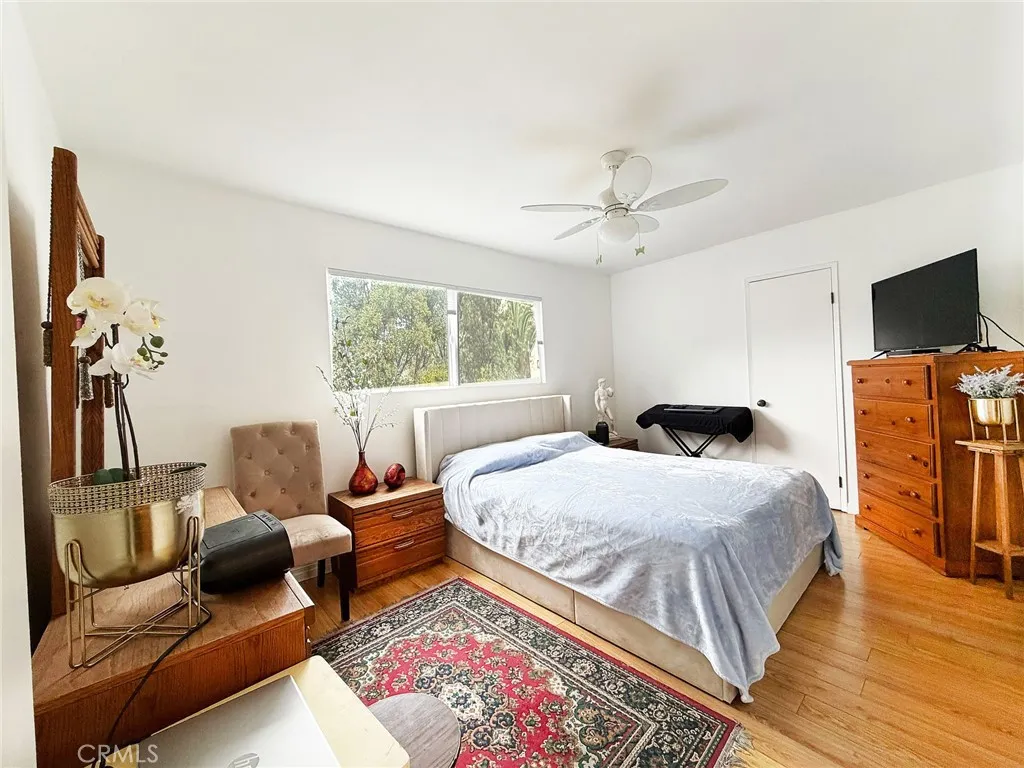 9788 Via Zibello, Burbank, California 91504 home-pic-18