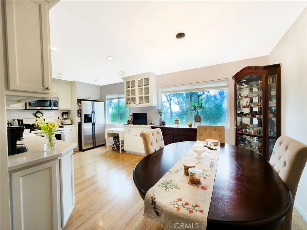 9788 Via Zibello, Burbank, California 91504 home-pic-7