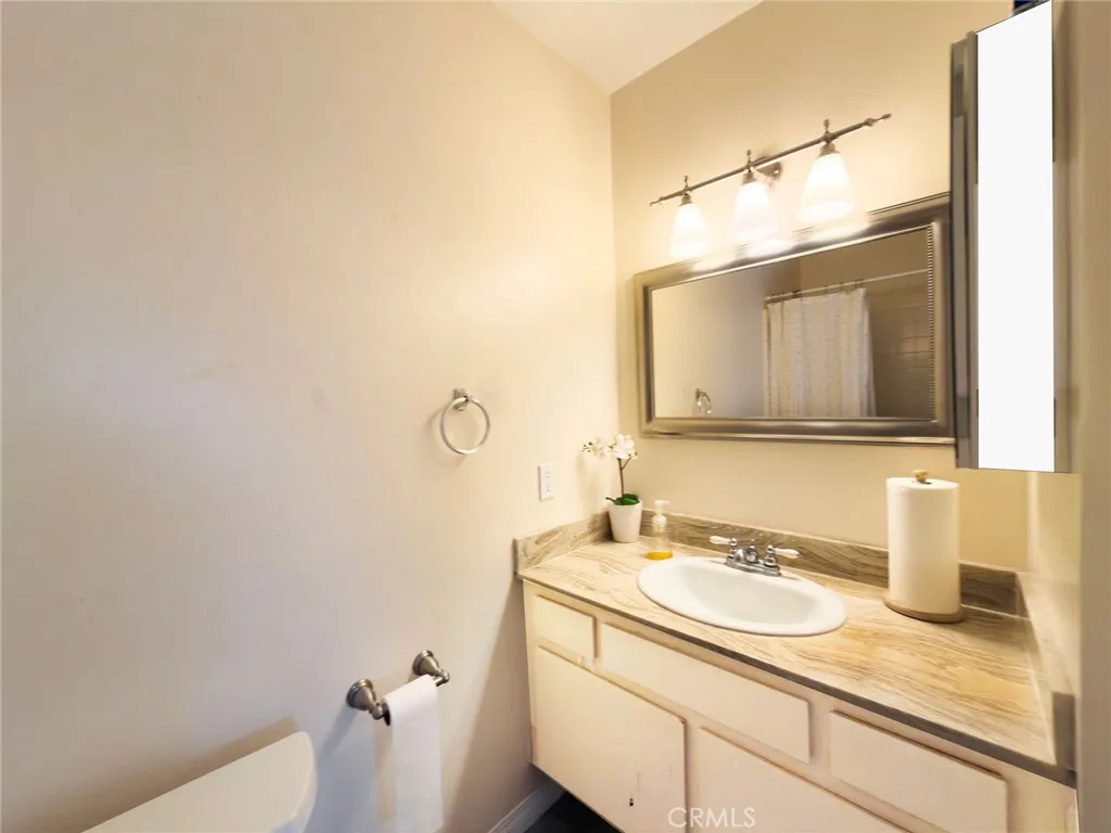 9788 Via Zibello, Burbank, California 91504 home-pic-20