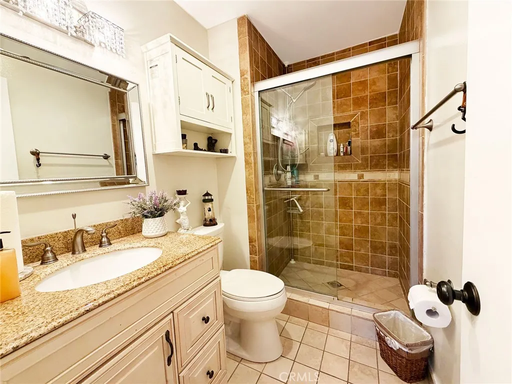 9788 Via Zibello, Burbank, California 91504 home-pic-17