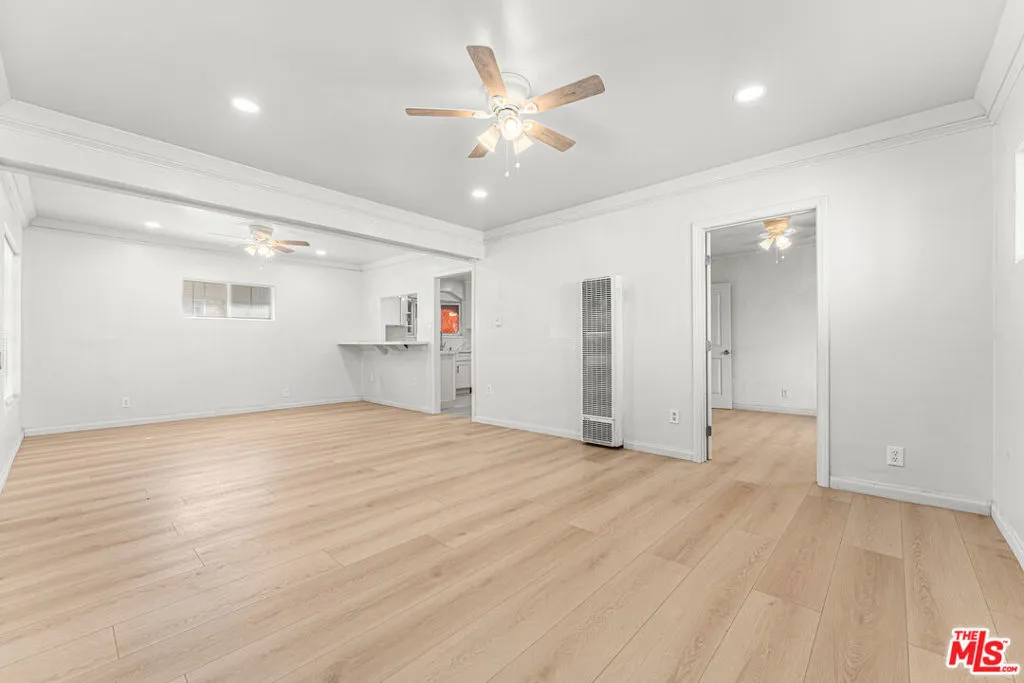 854 W 64th Street, Los Angeles, California 90044 home-pic-3