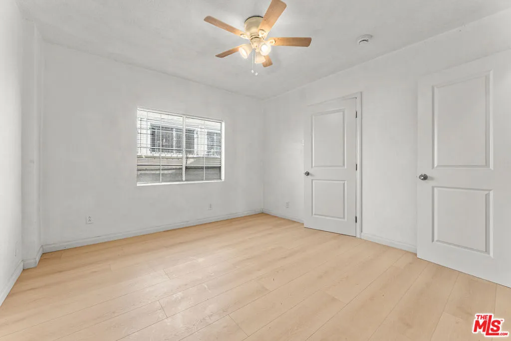 854 W 64th Street, Los Angeles, California 90044 home-pic-9