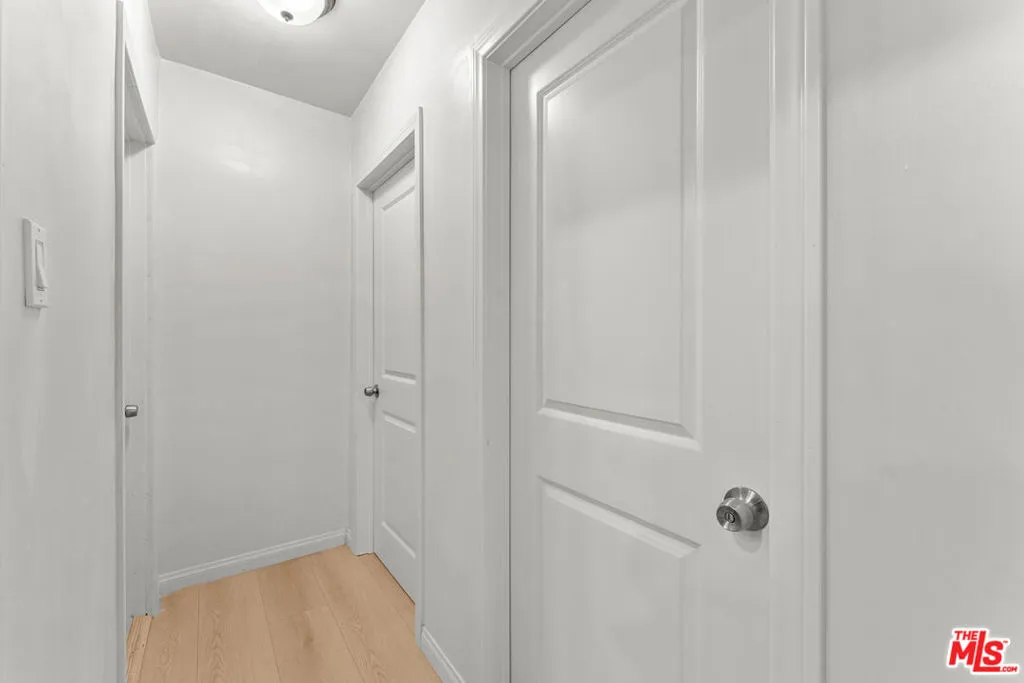 854 W 64th Street, Los Angeles, California 90044 home-pic-7