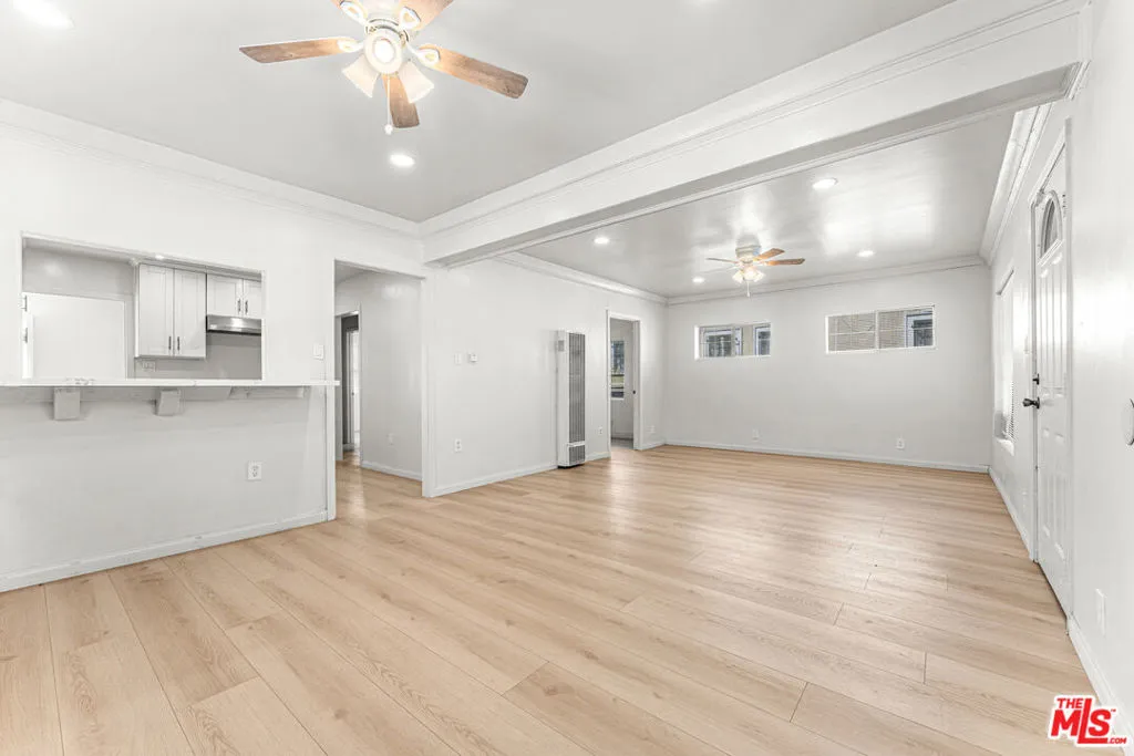 854 W 64th Street, Los Angeles, California 90044 home-pic-2