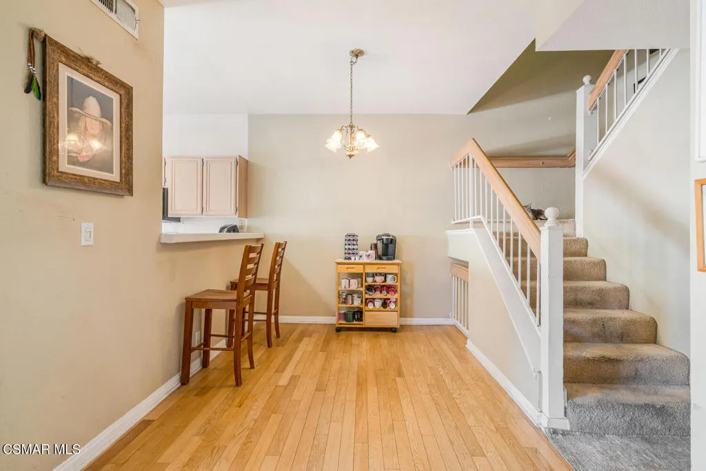 5782 Oak Bank Trail 103, Oak Park, California 91377 home-pic-6