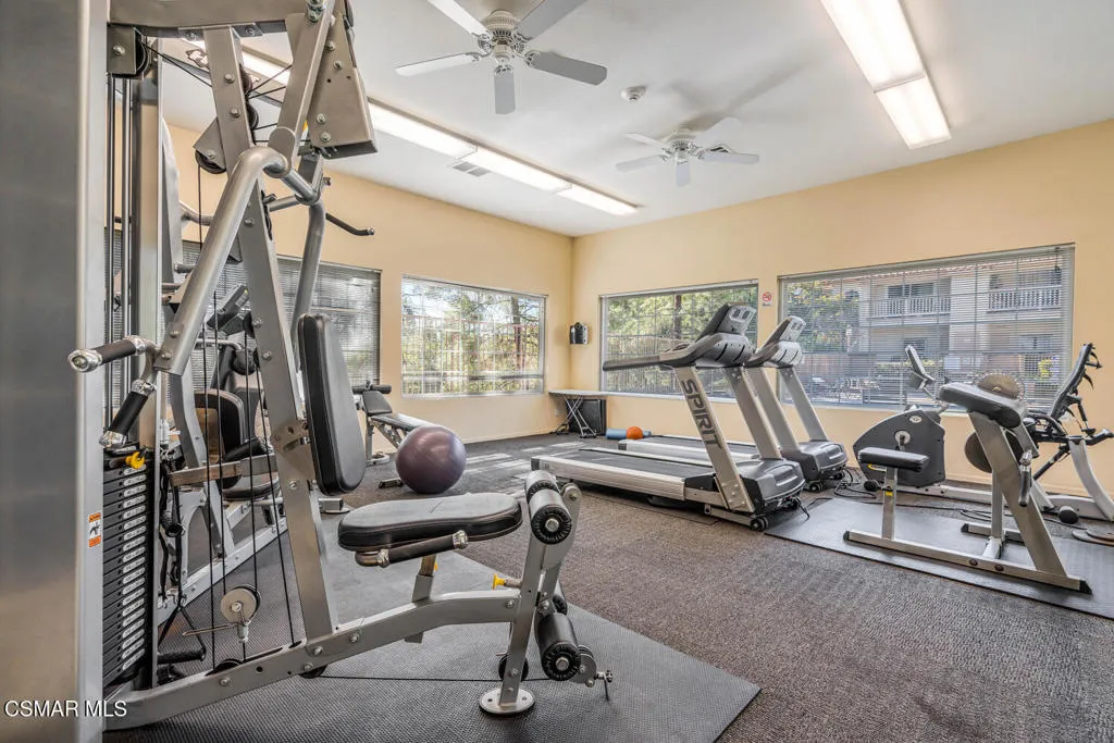 5782 Oak Bank Trail 103, Oak Park, California 91377 home-pic-22