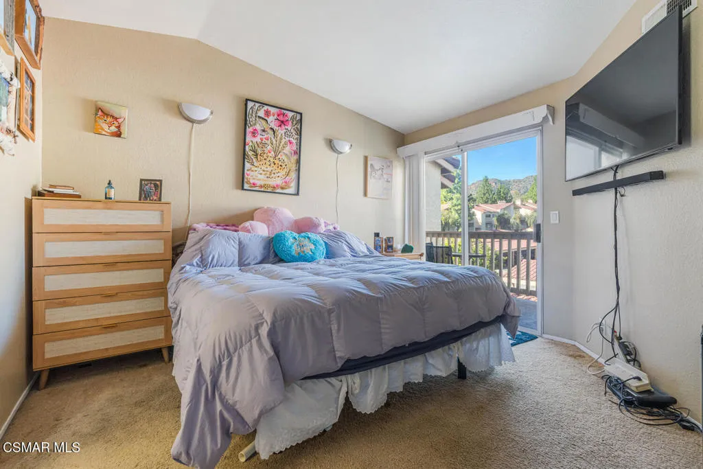 5782 Oak Bank Trail 103, Oak Park, California 91377 home-pic-13