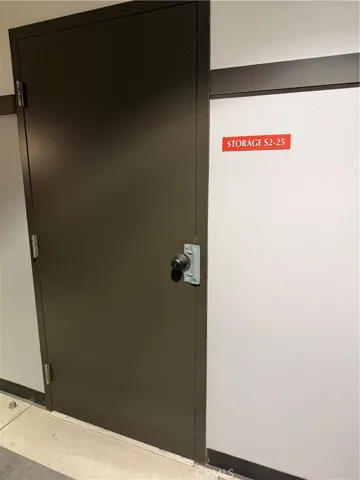 Private storage unit