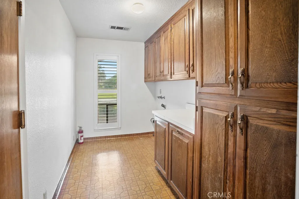 1184 Farmland Avenue, Merced, California 95340 home-pic-9